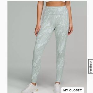 Lululemon reverberate chevron legging size 6